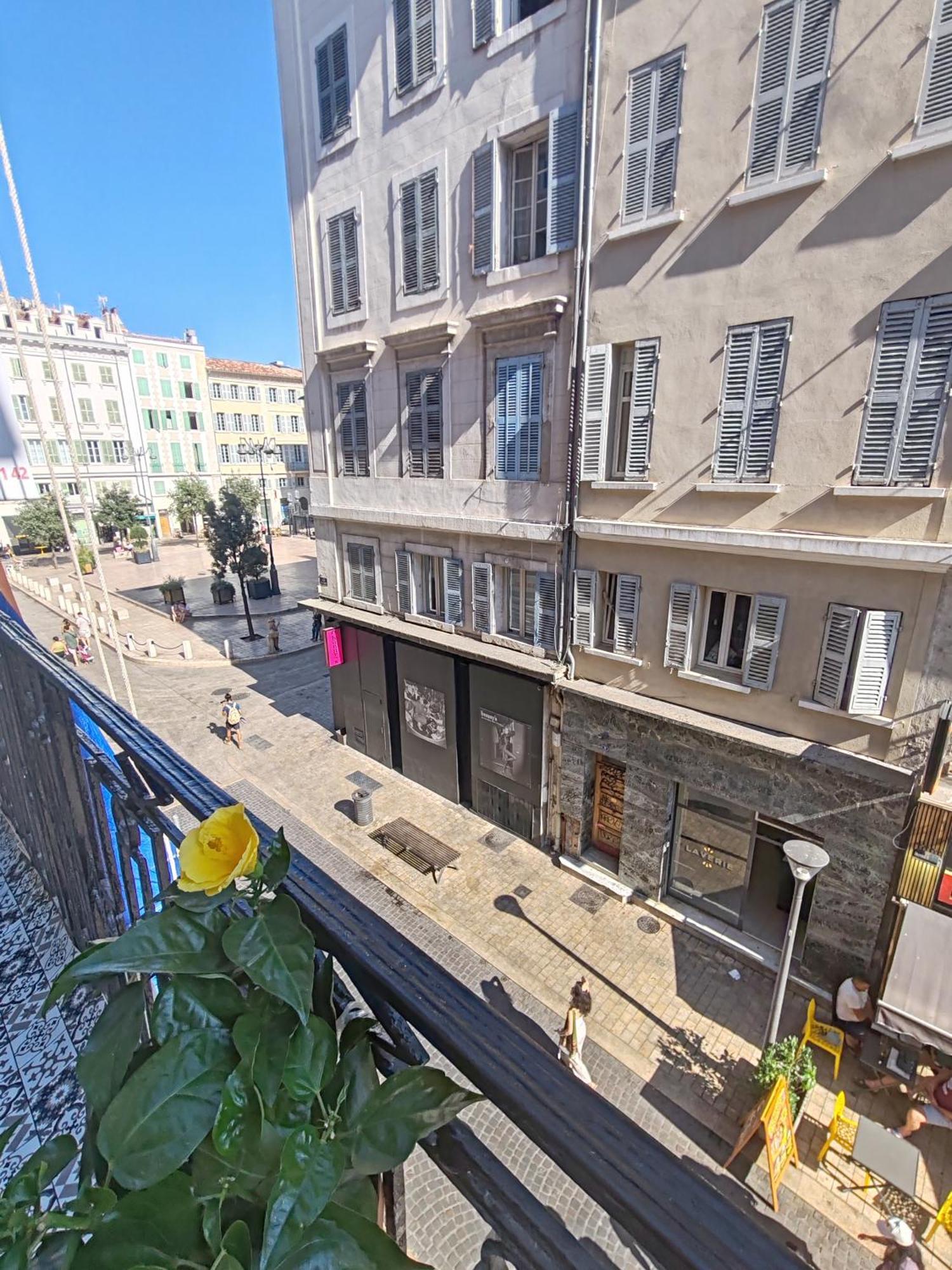 Апартаменты T3 Grand Balcon Au Coeur Du Vieux Port Марсель Экстерьер фото